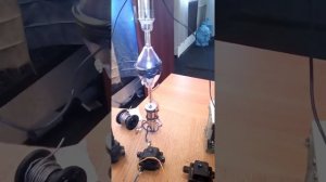 Опыты плазмы в собственном магнитном поле