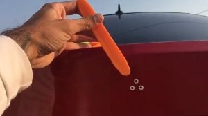 Как снять эмблему мерседес с багажника W204