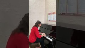 К.Черни " Механический этюд" Си бемоль мажор, исполняет: Хуршудян Елена 8 класс