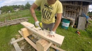 Простая скамейка из полубревен для сада. своими руками! сделай сам