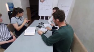 Для глухих и для обучении на РЖЯ.