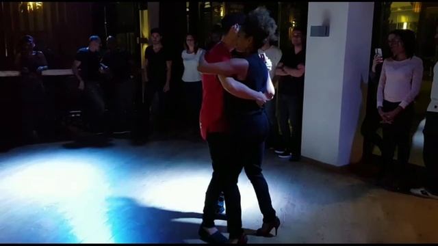 ???Kizomba Démo - MADE IN AFROKIZIAC - St'Effy & Val'R смотреть онлайн