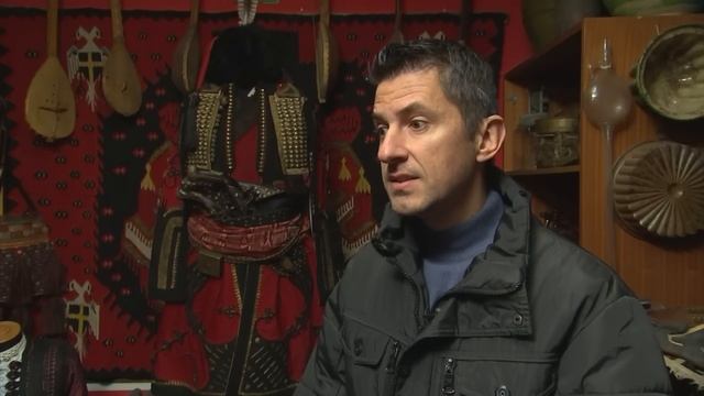 Kvadratura kruga: Zaštitni znaci Srba ispisani na nošnji смотреть онлайн