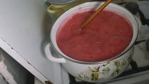 Желе из краснолй смородины. Полное фиаско. Не желе. а сироп. Где ошибка?
