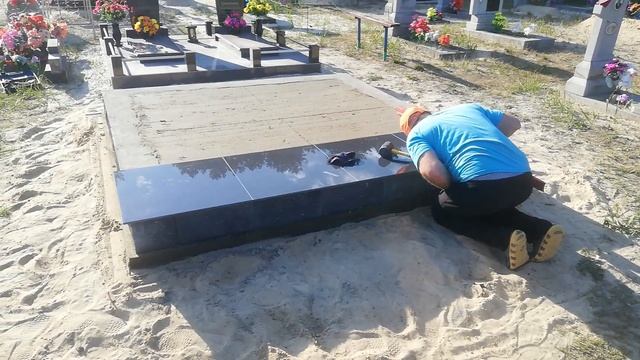 Укладка керамогранитной плитки на кладбище смотреть онлайн