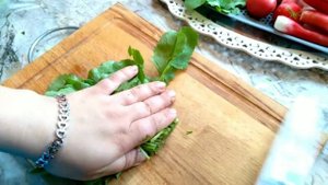 салат из листьев салата