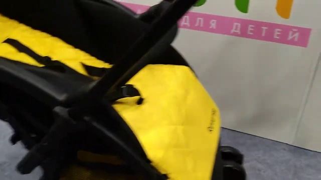 Купить детскую коляску и взять в самолёт! Reverse - наш ответ yoyo! смотреть онлайн