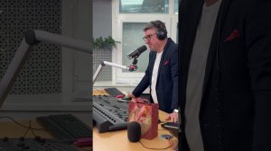 Артур Мурадян на новогоднем эфире радио "Восток FM". Розыгрыш туров в отели Rixos в ОАЭ #оаэ 2023