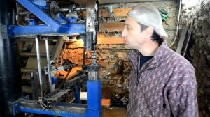 Механический молот, для работы с листовым металлом. Обзор.Homemade power hammer