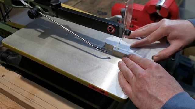 Lupinkova pila Proxxon DS 460 ukázka vyřezávání zajičků смотреть онлайн