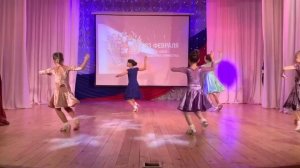 Хореографический коллектив «Радуга» с танцем-«Идёт солдат по городу»!