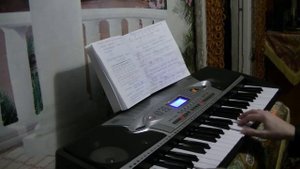 Учусь играть на синтезаторе по методике Алексея Савченко. Первые шаги.