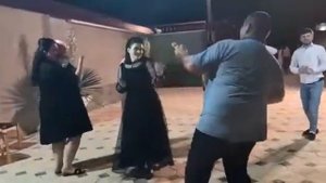 "Танцор Диско" Чакраборти отдыхает.