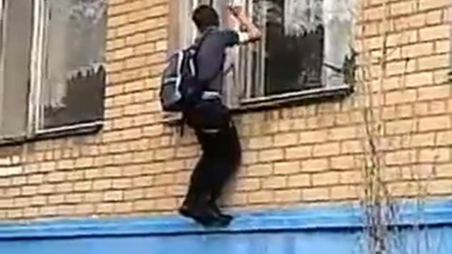 мальчика не выпускали из школы)))))) смотреть онлайн