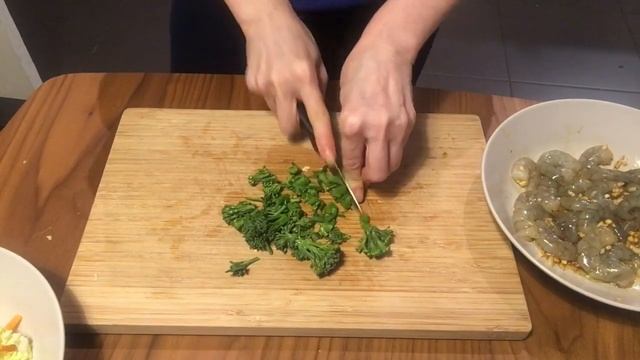 РИСОВАЯ ЛАПША с креветками рецепт Лапша с овощами! Рисовая вермишель! Как приготовить рисовую лапш смотреть онлайн