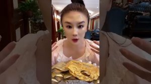 Retinol snake venom gold mask