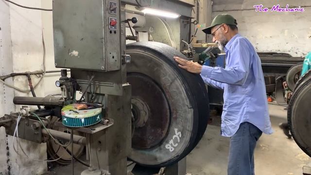 Самый удивительный процесс восстановления протектора старой шины 4К - 1ЖЖ