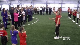Рустам Минниханов по видеосвязи принял участие в открытии футбольного манежа "Мензеля"