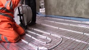 Водяной тёплый пол . Водяной тёплый пол улиткой с подключением к гребенке наглядное видео.