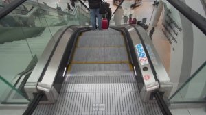 Hungary, Budapest Ferenc Liszt International Airport, 4X escalator