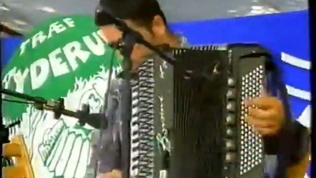 Vincenzo Abbracciante/Винченто Абрачанте - итальян. аккордеонист на фестивале в Юдерупе(Дания)2000 смотреть онлайн