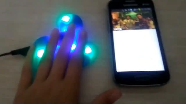 Как включить музыку на спинере смотреть онлайн