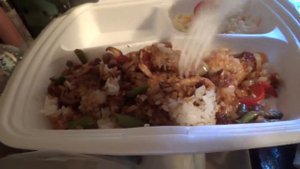 Суп Кимчи, курица в имбирном соусе, салат и роллы от Суши Wok