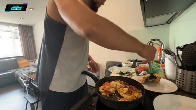 ГОРИЛЛЫЧ ПРИГОТОВИЛ ИМБУЛЮ😋