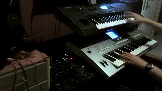 Robert Miles - In the Dawn Cover Psr S710 Yamaha Rotals ST смотреть онлайн