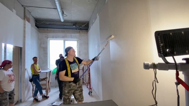 Покраска краской Derufa второй слой по нашему холсту Welton (40 г/м2) смотреть онлайн