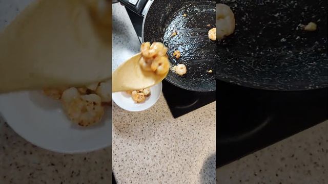 Вкусный ужин за 20 минут! Гречневая лапша СОБА с креветками и овощами в кисло - сладком соусе!