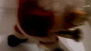 Игрушка Дед Мороз поёт ему уже 10 лет.