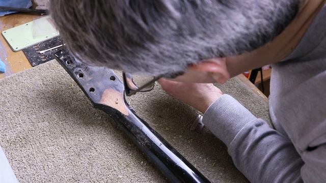 Gibson SG Special Restoration - Part 1: Fixing the broken headstock смотреть онлайн