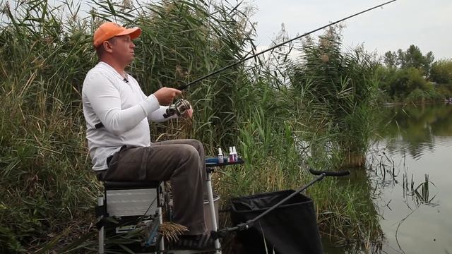 Осенний фидер на пруду. Красивая рыбалка. смотреть онлайн