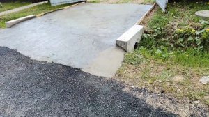 Залил заезд и отсыпал площадку под авто (бюджетно)