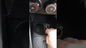 Этап 1. Mitsubishi Outlander XL. Замена лампочки в подсветке переключения передач.
