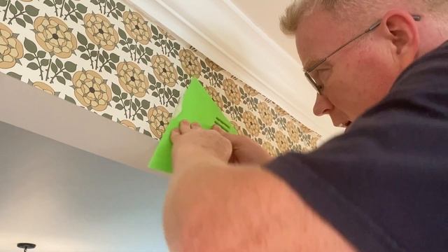 Get Rid of Torque (Wrinkles) in Your Wallpaper - Spencer Colgan смотреть онлайн