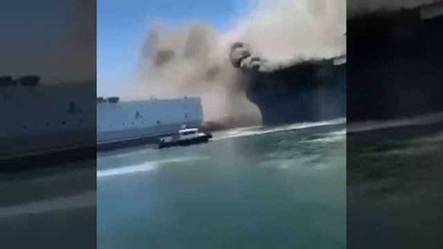 Военный корабль USS Bonhomme Richard подвергся нападению йеменских вооруженных сил в Красном море.