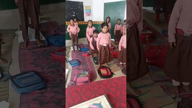 Sit down standard Activity ?#primaryschool #schoollife #viral #activty #fun #shortvideo #ytshorts