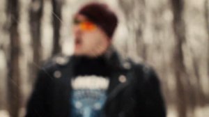 STAY AWAY   БЕЗДЕЛЬНИК