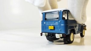 Масштабная модель автомобиля Полицейские Машины Мира №18 Toyota Land Cruiser FJ40 от Dea))