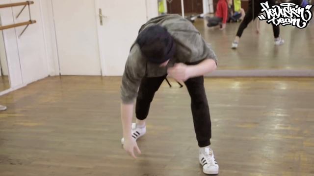 Я восстанавливаю флай по чейрам, пацаны пробуют новые фишки смотреть онлайн