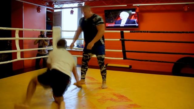 Максим Новоселов прикладное самбо самооборона работа против оружия Maxim Novoselov selfdefence смотреть онлайн