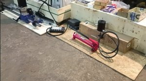 Запрессовщик  втулок, полый домкрат 30тонн + двухскоростной насос