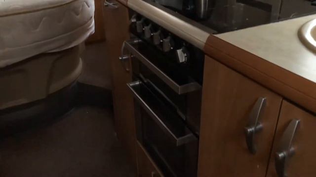 2011 Fiat Ducato 40 Maxi 160 M Jet Motorhome - Walkthrough смотреть онлайн