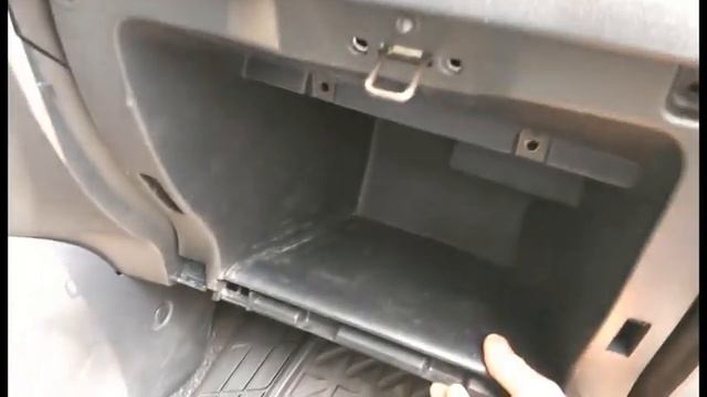 2015 Nissan Micra Glovebox removal & Cabin Air Filter change смотреть онлайн