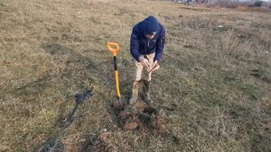 ПЕЧКА В ДОМЕ ОКАЗАЛАСЬ НЕ ПУСТОЙ?  МОНЕТЫ ВЫСЫПАЛИСЬ ИЗ КИРПИЧЕЙ. Коп поиск монет 2020. Ч. 2