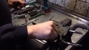 Помпа Пежо 206 1.1, бипер 1.4 болтик сломался,решение