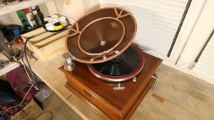 Таможня дает добро! Старинный граммофон Diffusor Pathe. Посылка из Франции. Редкие фонографы