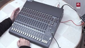 Mackie 1604VLZ Mixing Console - Overview